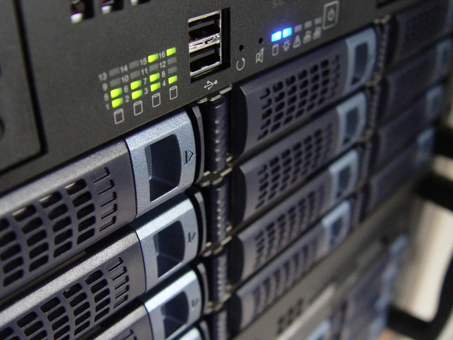 Server- und Storage-Infrastruktur für zentrale Unternehmensanwendungen